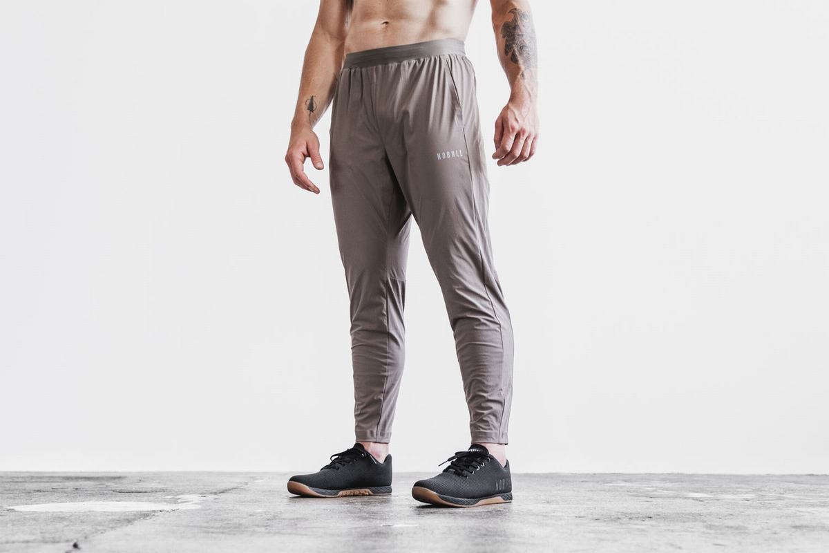 Nobull Lightweight Woven Men\'s Joggers Brown | Australia (EC1376)